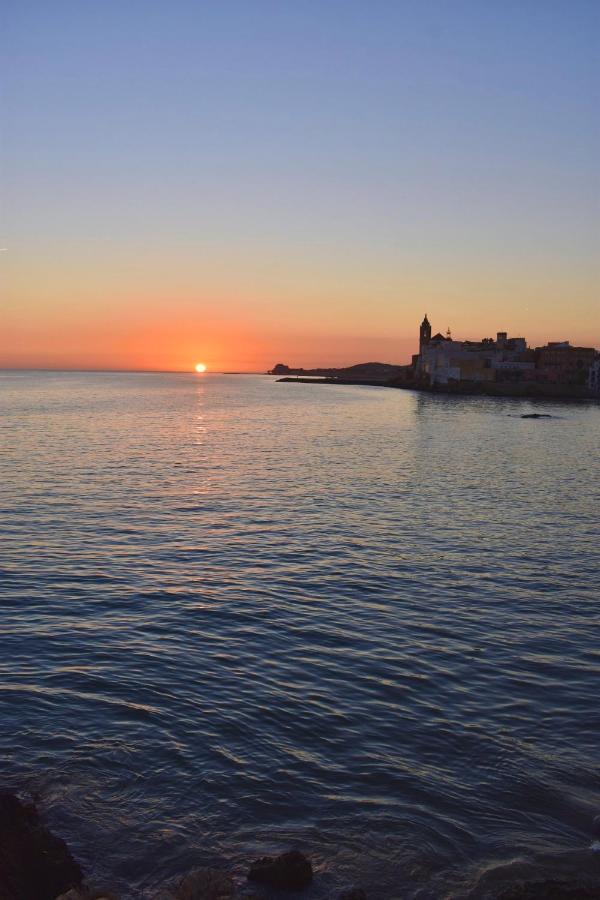 Heart Of Sitges Apartment ภายนอก รูปภาพ