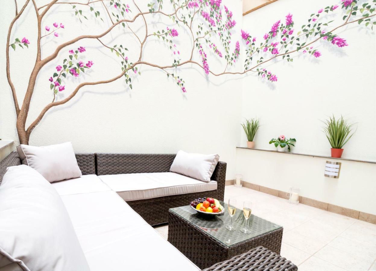 Heart Of Sitges Apartment ภายนอก รูปภาพ